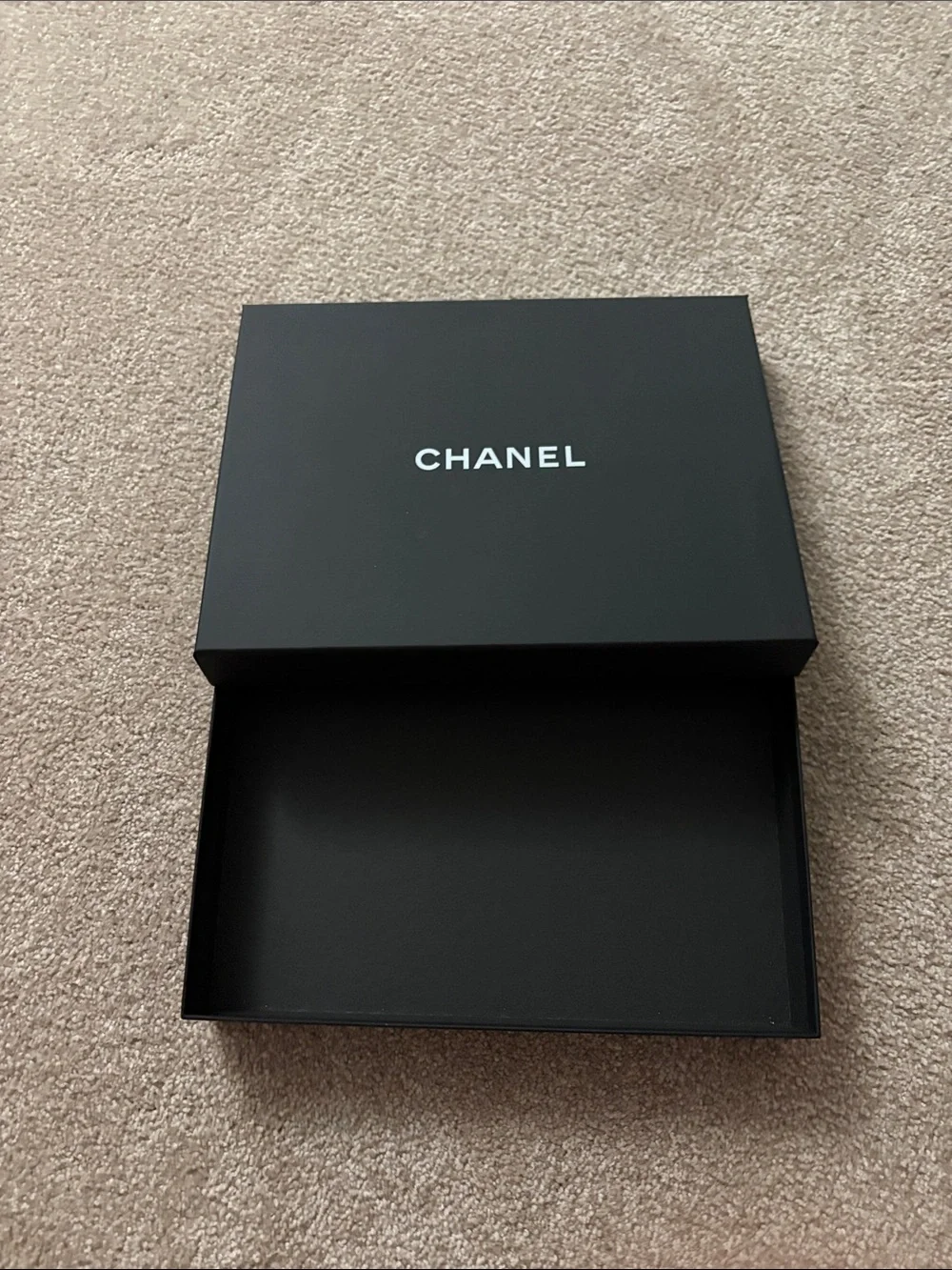 NEW Chanel gift box, 100% authentic